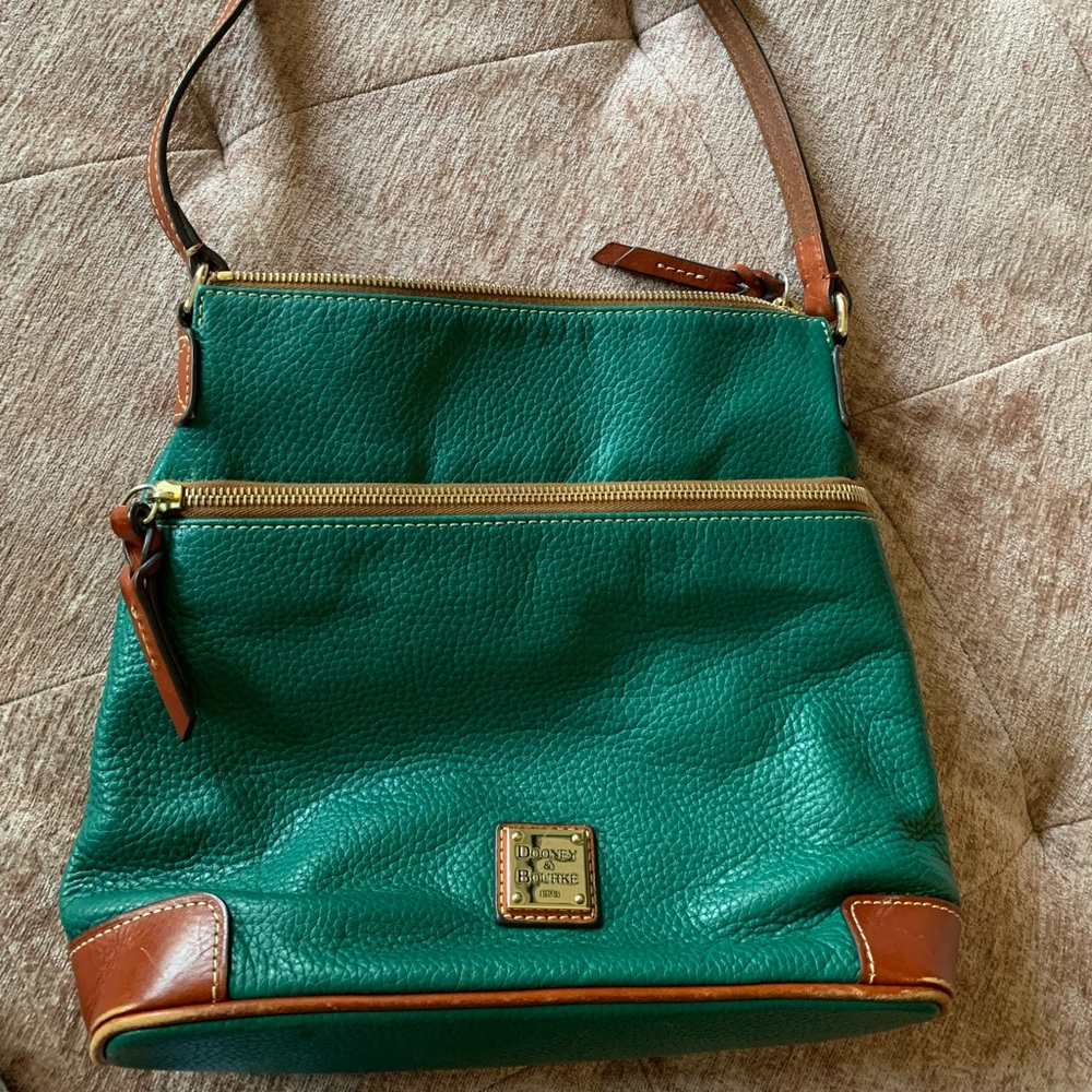 Authentic Dooney and Burke shoulder bag - Picture 1 of 4